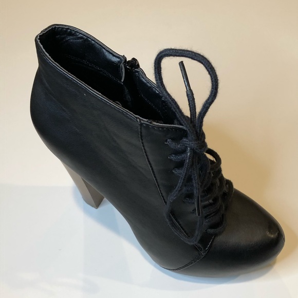 Diva Lounge Platform Booties - Picture 7 of 7